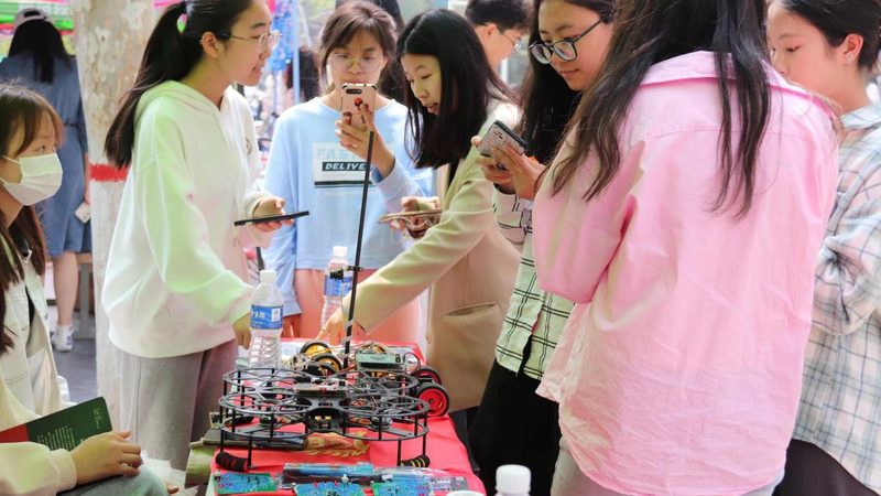 科技公司VS互联网公司：工作环境与职业发展的差异